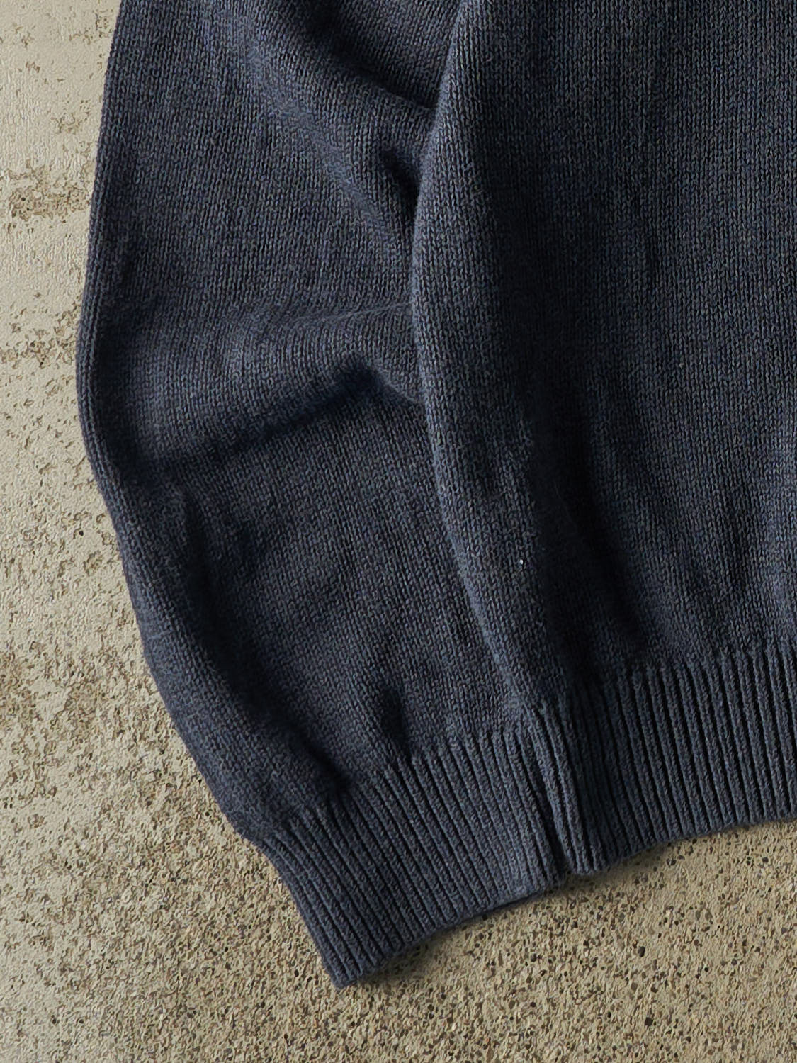 Vintage Y2K Navy Blue Tommy Hilfiger Embroidered Knit (L/XL)