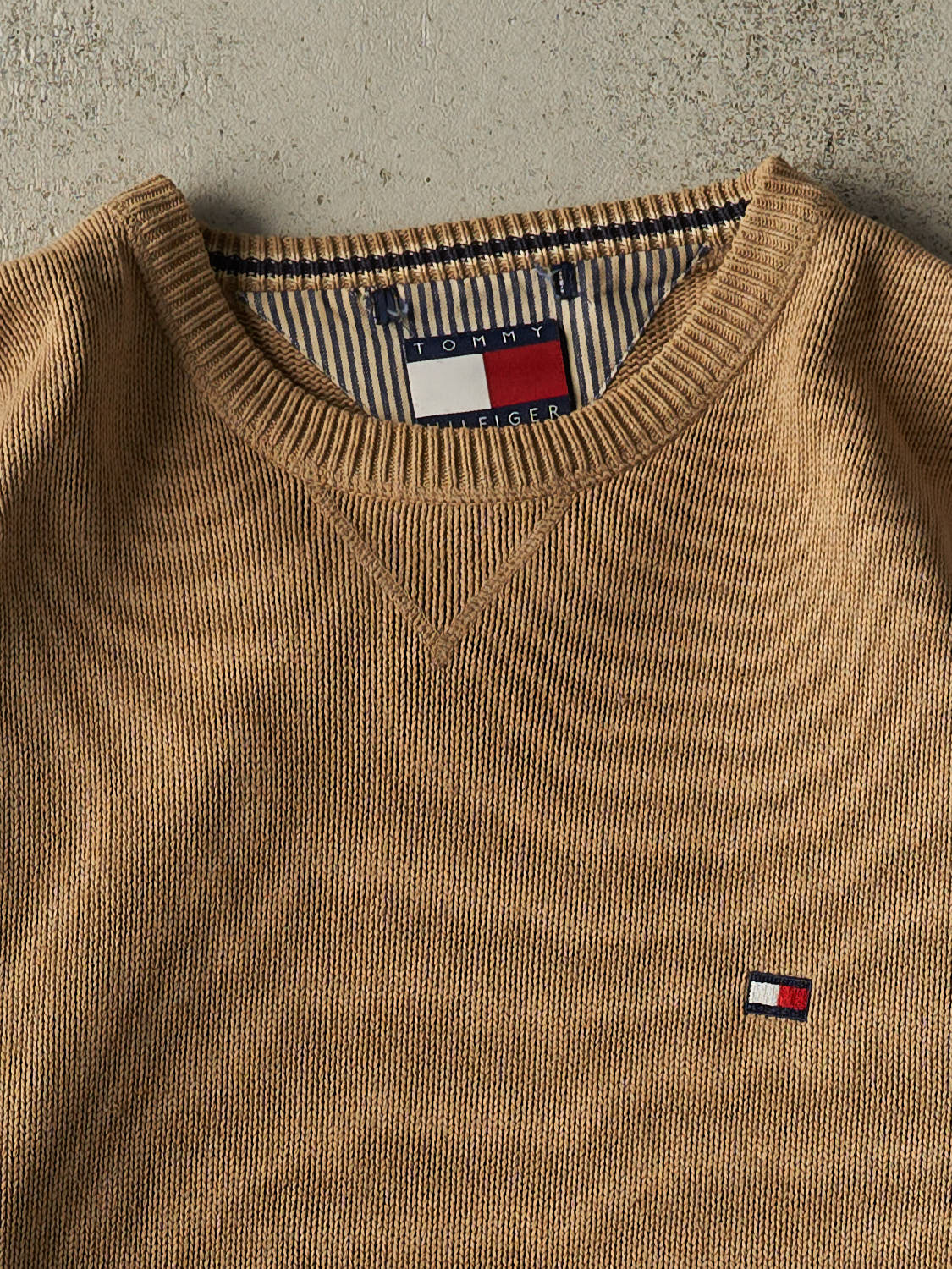 Vintage 90s Beige Tommy Hilfiger Embroidered Knit (XL)
