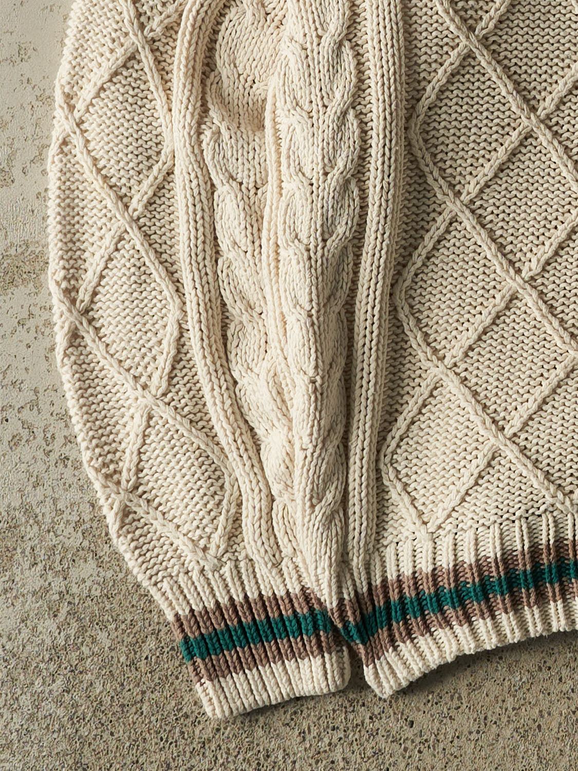 Vintage 80s Beige Eddie Bauer Diamond Cable Knit (M/L)
