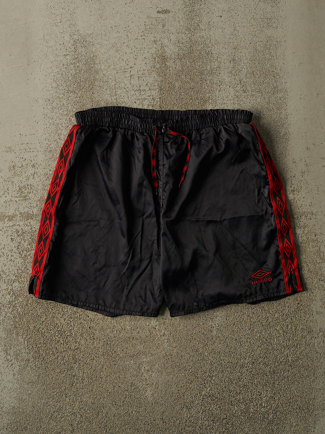 Vintage 90s Black Umbro Track Shorts (33x6)