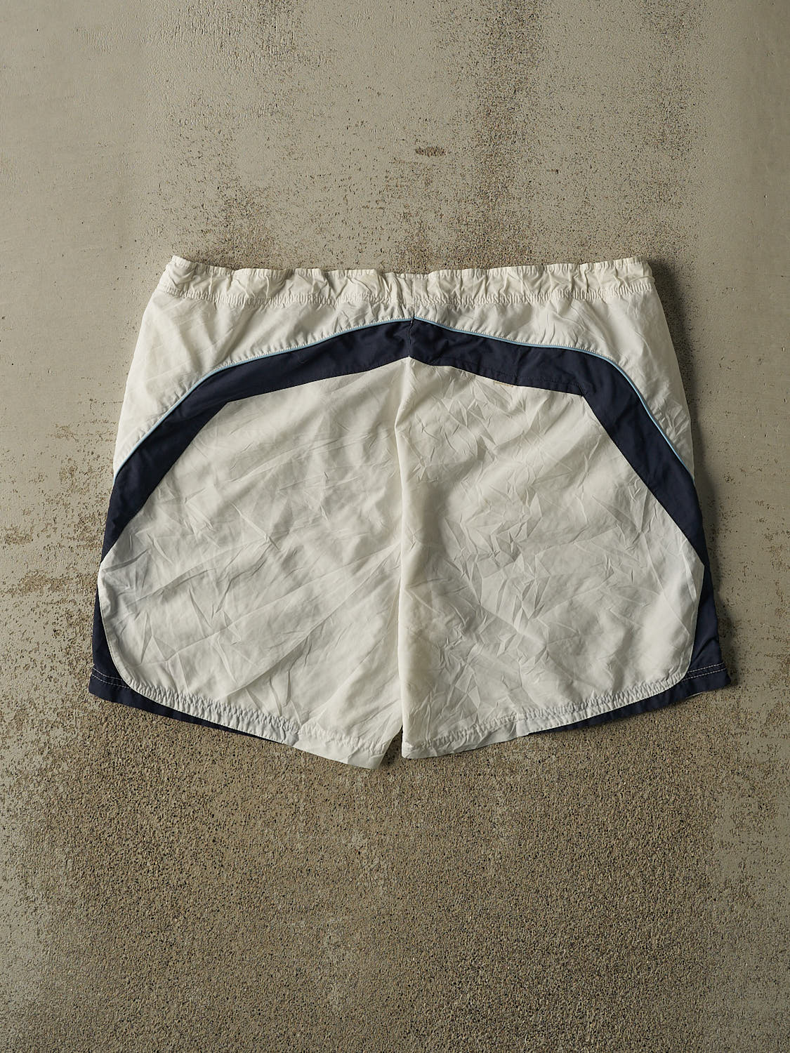 Vintage Y2K White Nike Track Shorts (40x7.5)