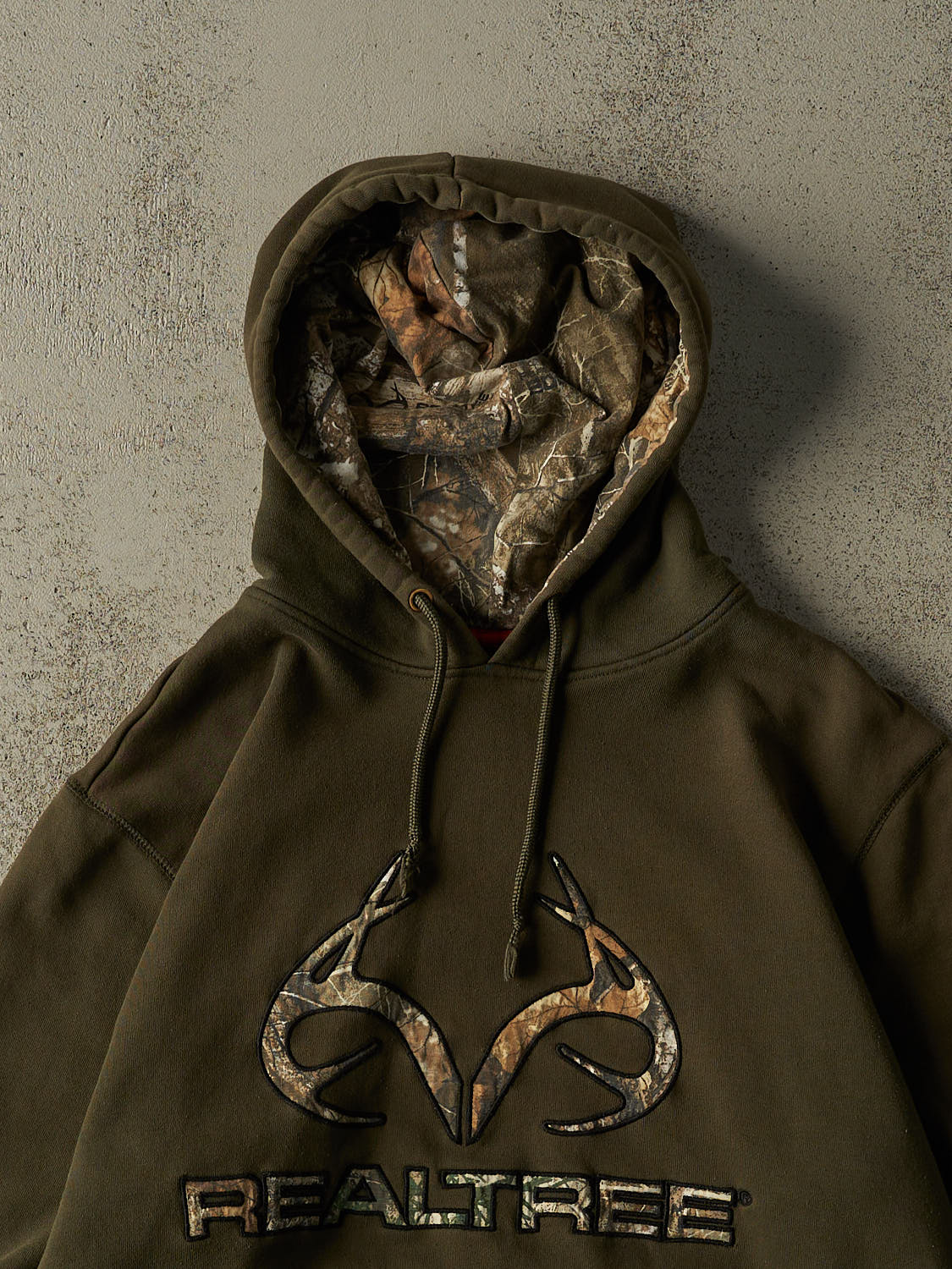 Vintage Y2K Green Realtree Embroidered Hoodie (M/L)