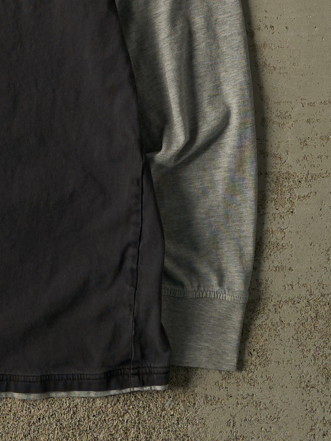 Vintage Y2K Faded Black Mountain Explorer Long Sleeve (M)