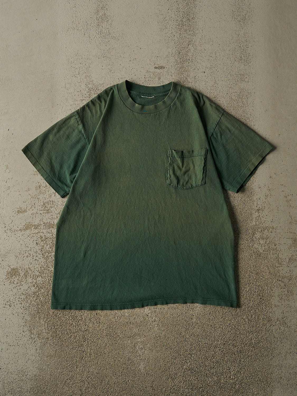 Vintage 80s Sun Faded Green Blank Single Stitch Pocket Tee (M)