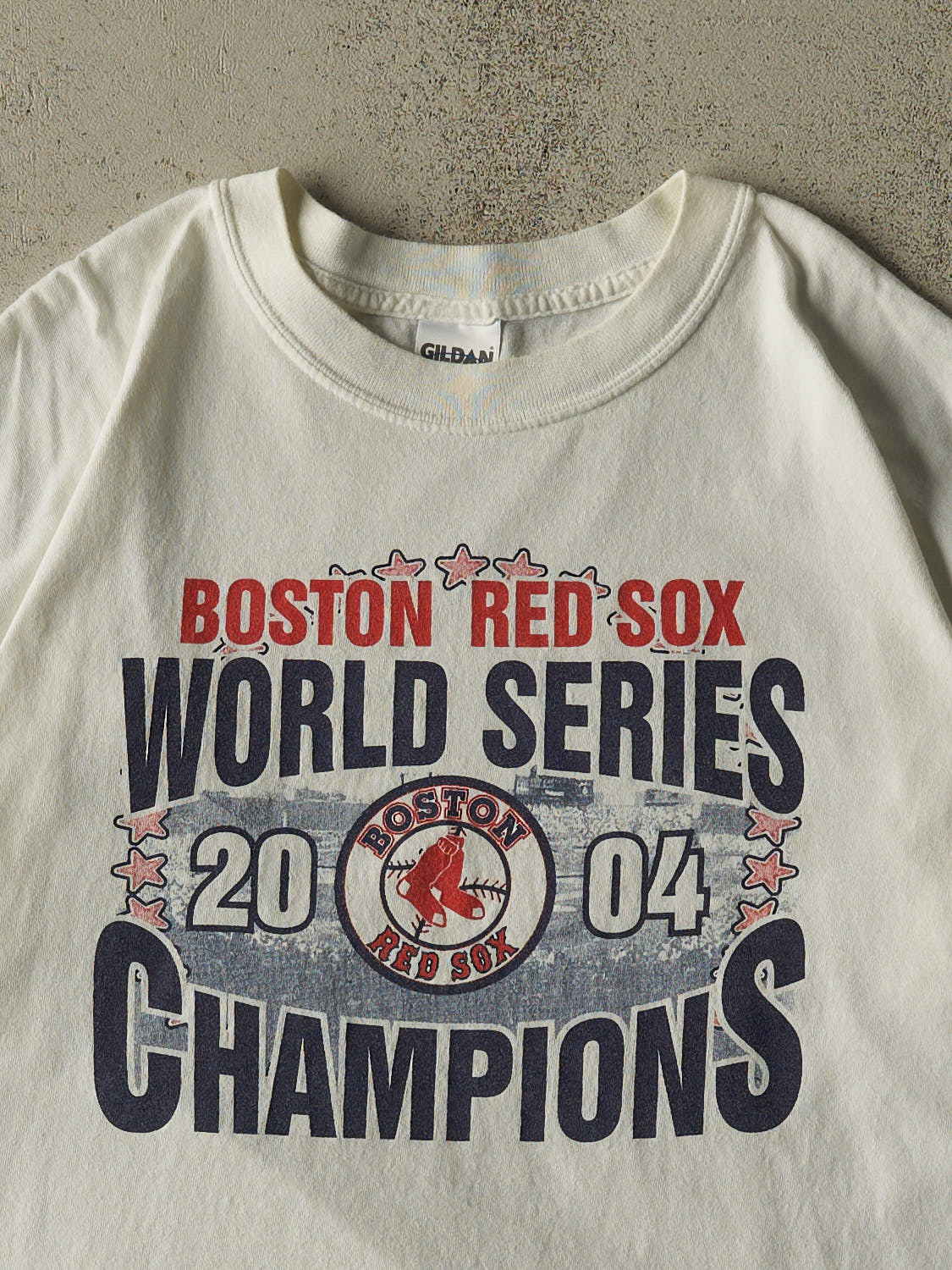 Vintage 04' White Boston Red Sox World Series Champions Tee (L/XL)