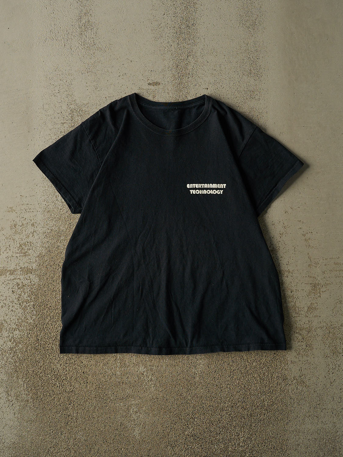 Vintage Y2K Black Entertainment Technology Tee (M/L)