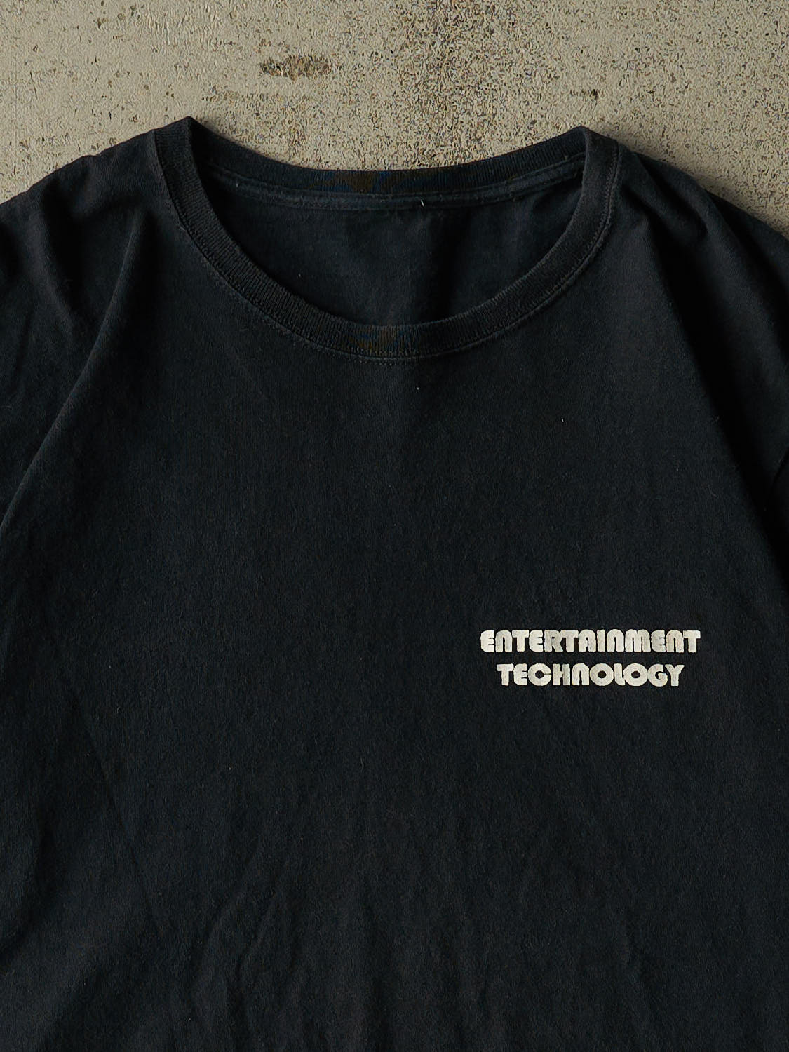 Vintage Y2K Black Entertainment Technology Tee (M/L)