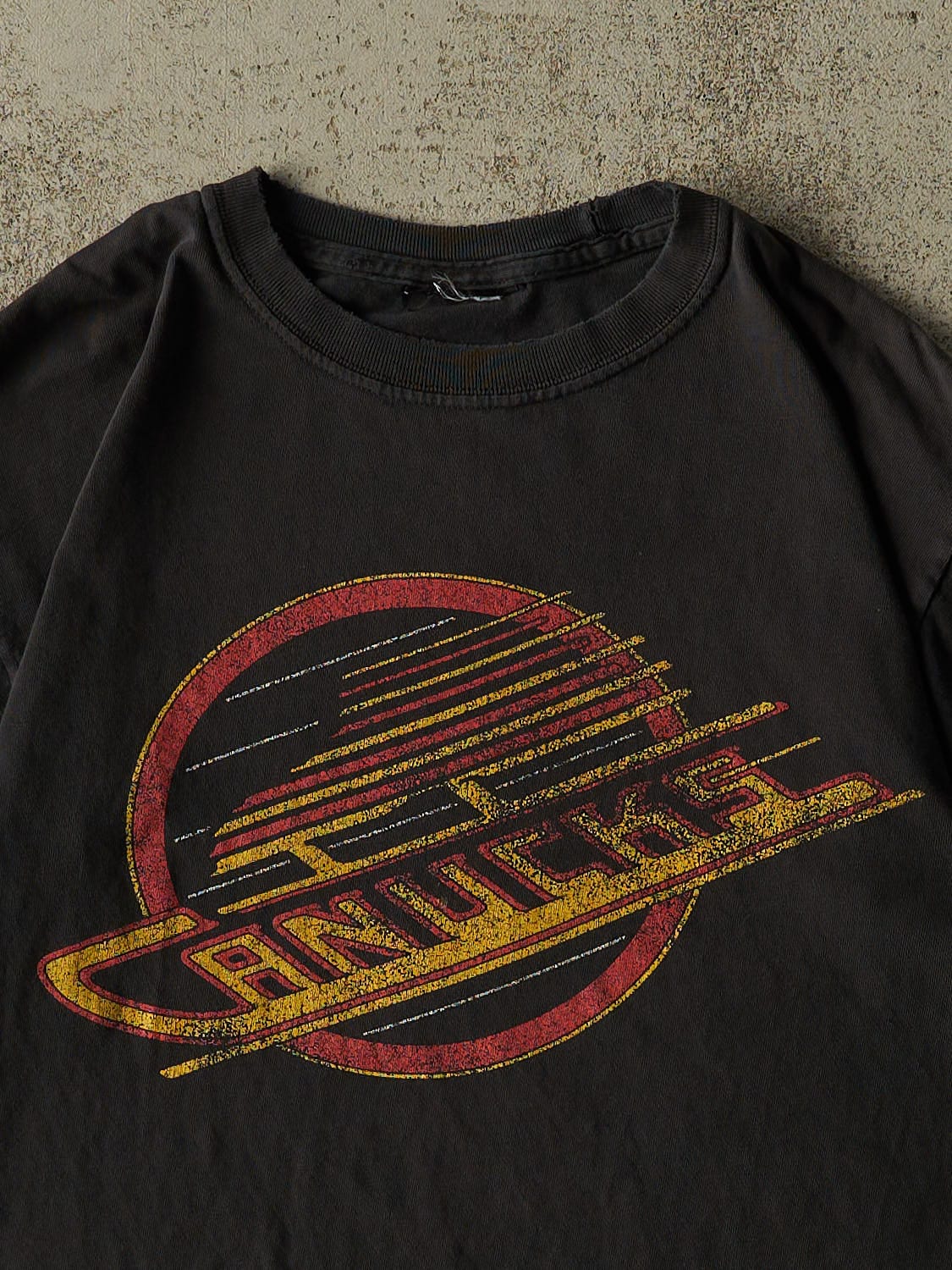 Vintage Y2K Faded Black Vancouver Canucks #10 Bure Tee (S)
