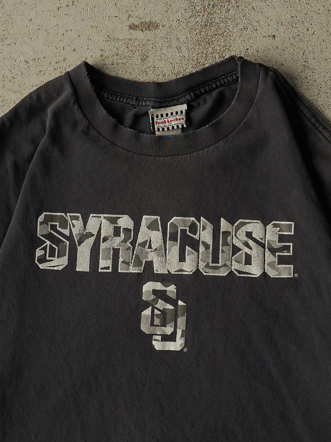 Vintage 90s Faded Black Syracuse University Camo Logo Tee (L/XL)