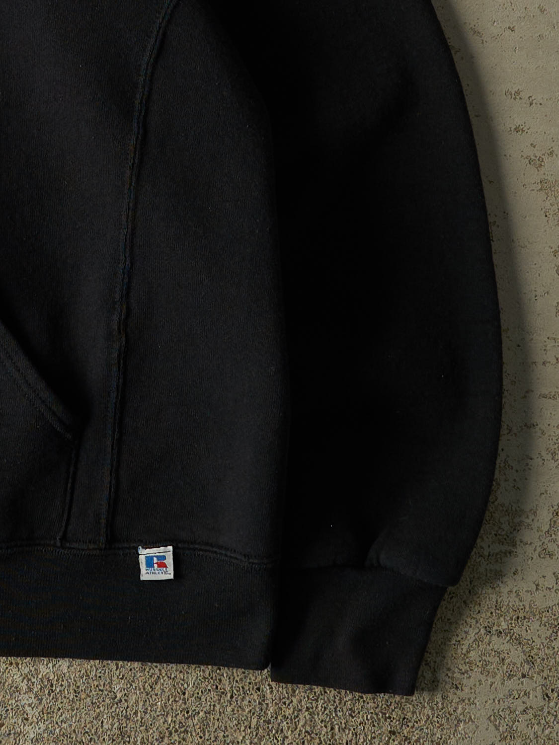 Vintage Y2K Black Russell Athletic Louisville Cardinals Embroidered Hoodie (S)