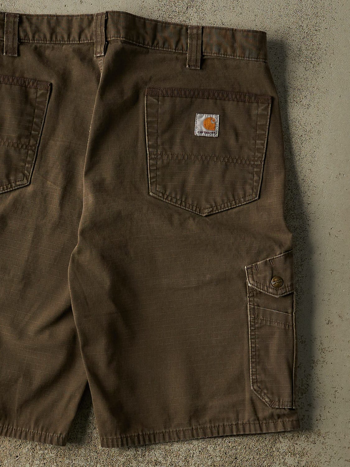 Vintage Y2K Brown Carhartt Cargo Carpenter Shorts (35x10.5)