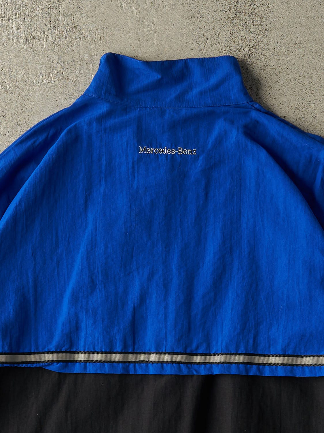 Vintage Y2K Blue Mercedes Benz Embroidered Zip Up Windbreaker Jacket (L/XL)