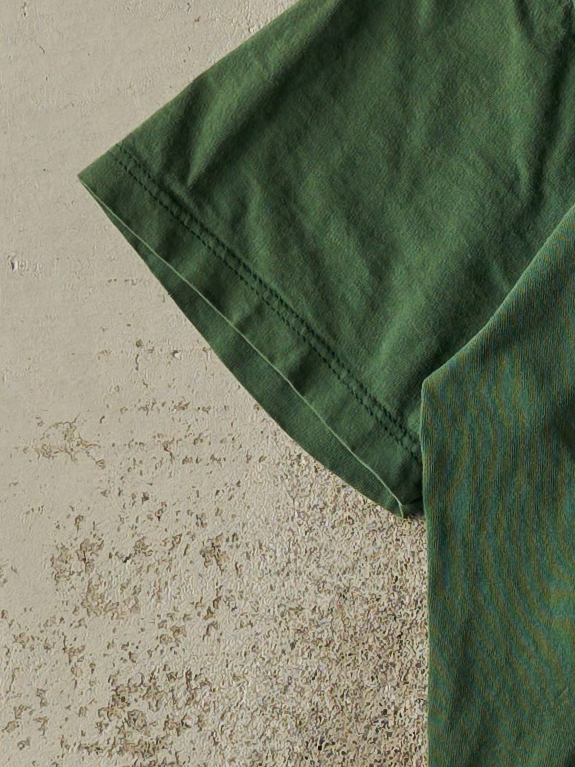 Vintage 90s Green Russell Athletic Bass Pro Shops Tee (S/M)