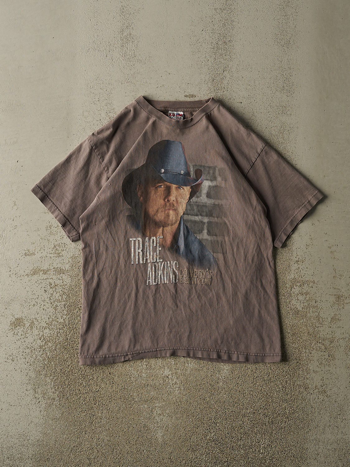 Vintage 11' Grey Trace Adkins "Cowboy's Back In Town" Tour Tee (M/L)
