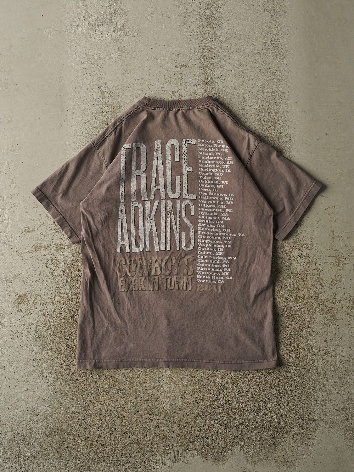 Vintage 11' Grey Trace Adkins "Cowboy's Back In Town" Tour Tee (M/L)