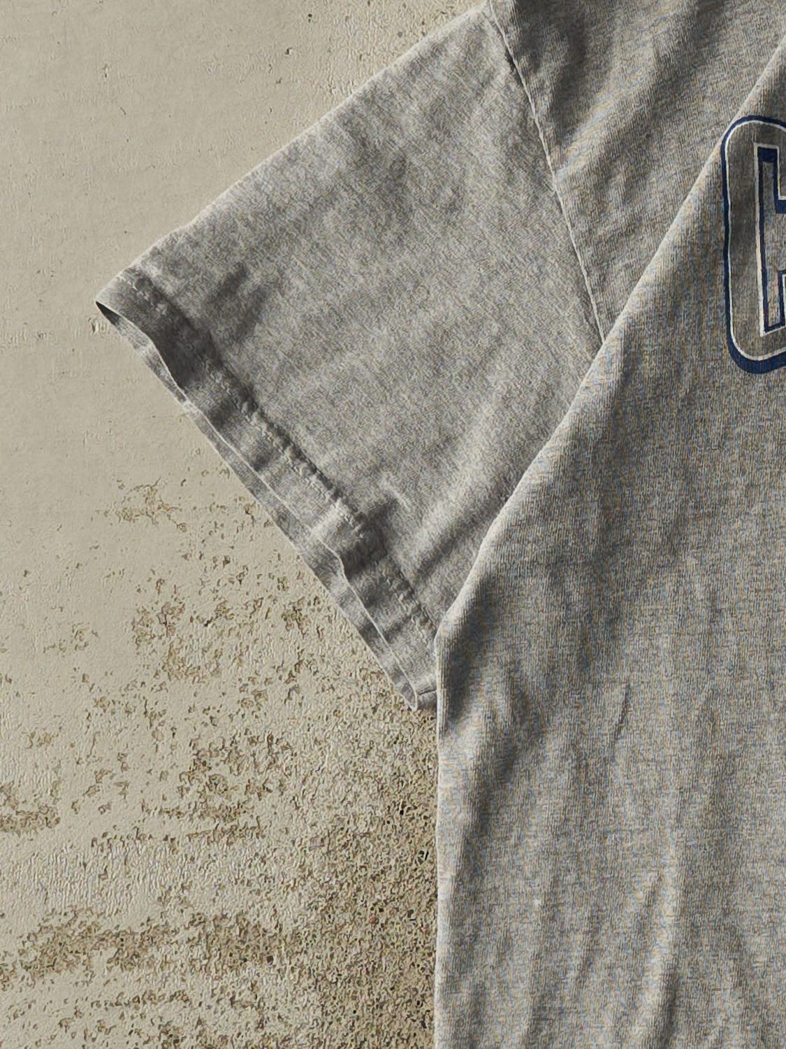 Vintage 04' Grey Detroit Pistons Tee (M/L)