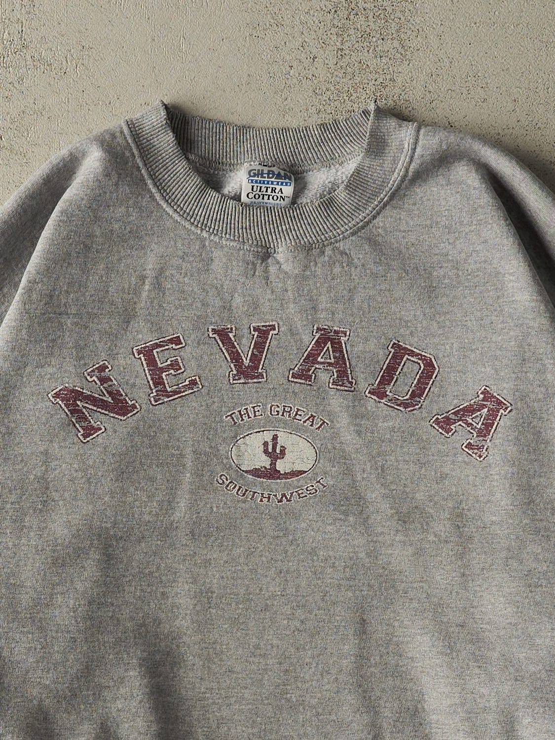Vintage Y2K Grey Nevada Crewneck (L/XL)
