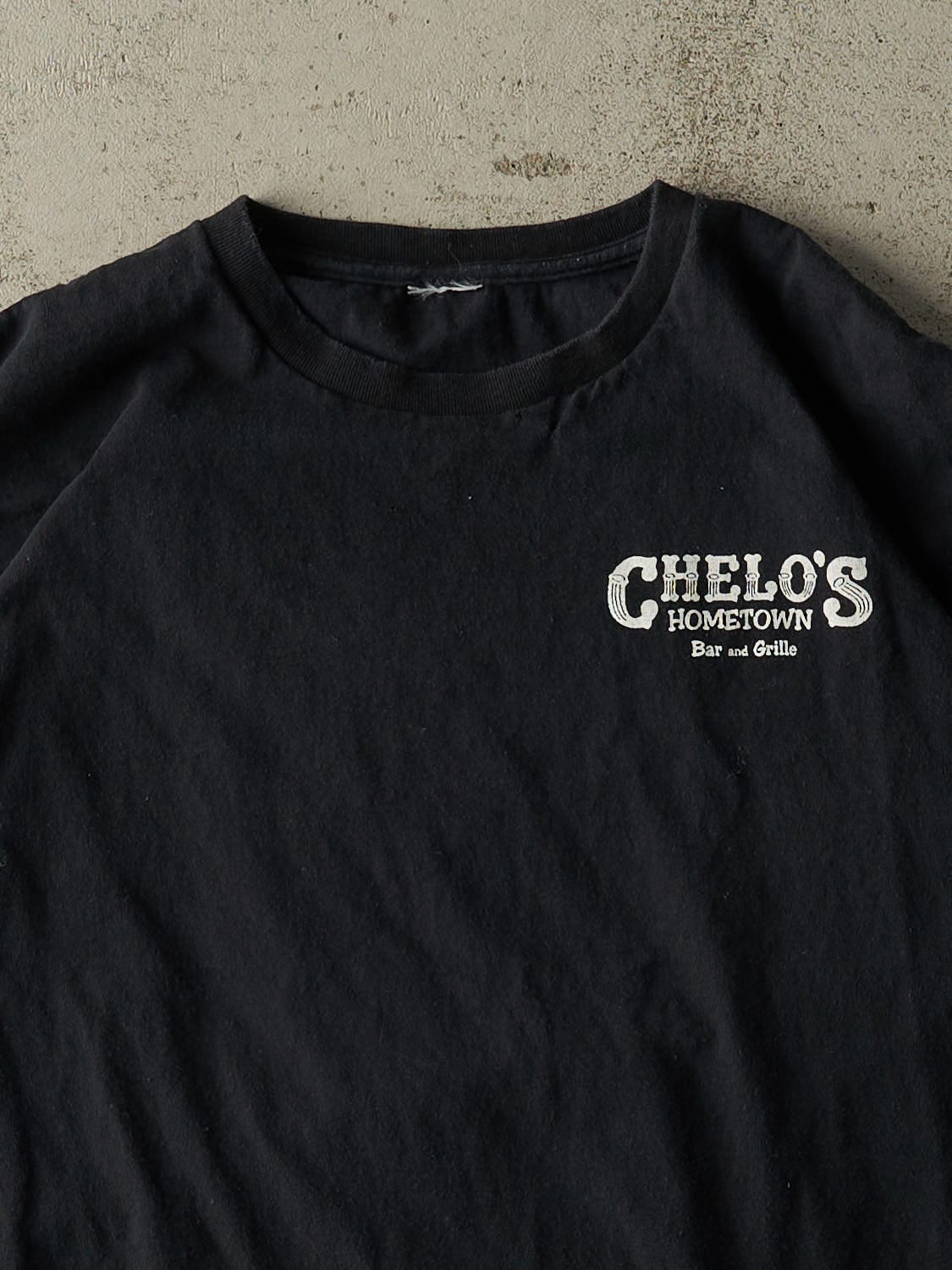 Vintage 05' Black Chelo's Bar and Grill Super Bowl XXXIX Tee (L)