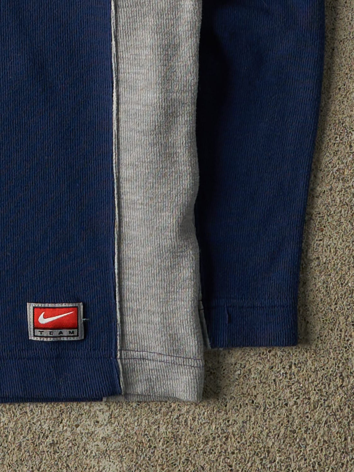Vintage Y2K Navy Blue Nike Middle Swoosh Atlanta Braves Long Sleeve (XXS/XS)