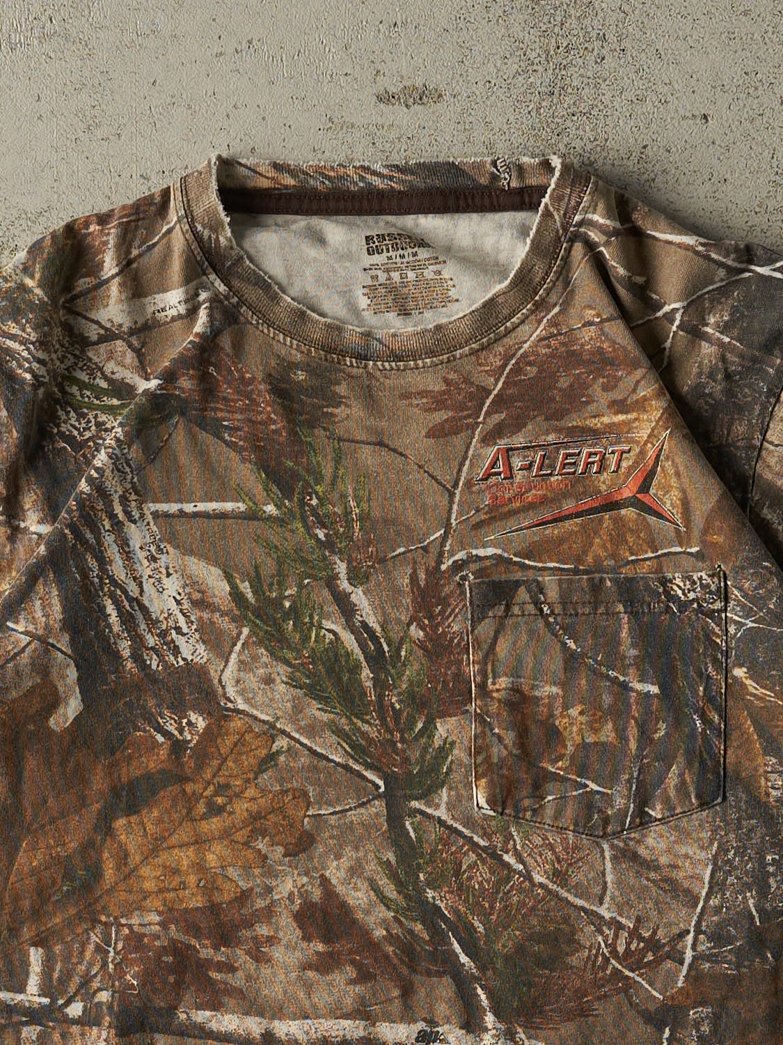 Vintage Y2K Camo A-lert Construction Pocket Tee (XS/S)