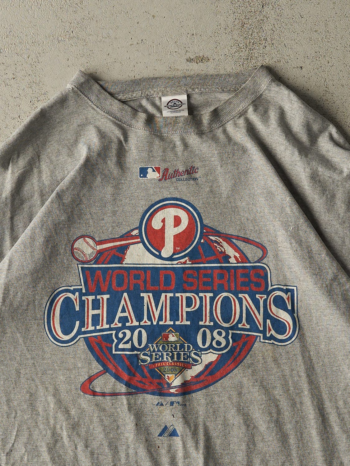 Vintage 08' Grey Philadelphia Phillies World Series Champs Tee (XL/XXL)