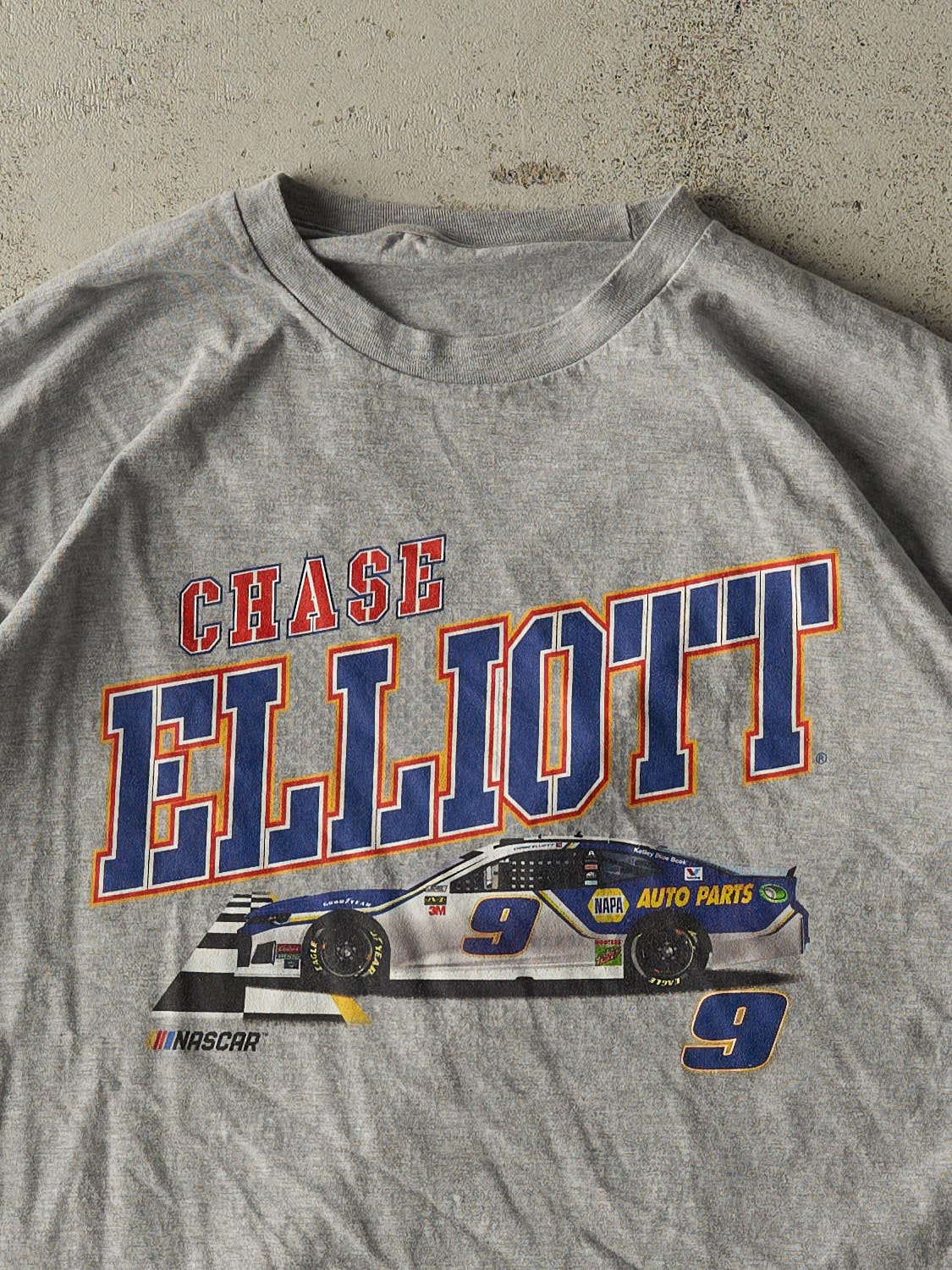 Vintage Y2K Grey Chase Elliot Nascar Long Sleeve (L/XL)