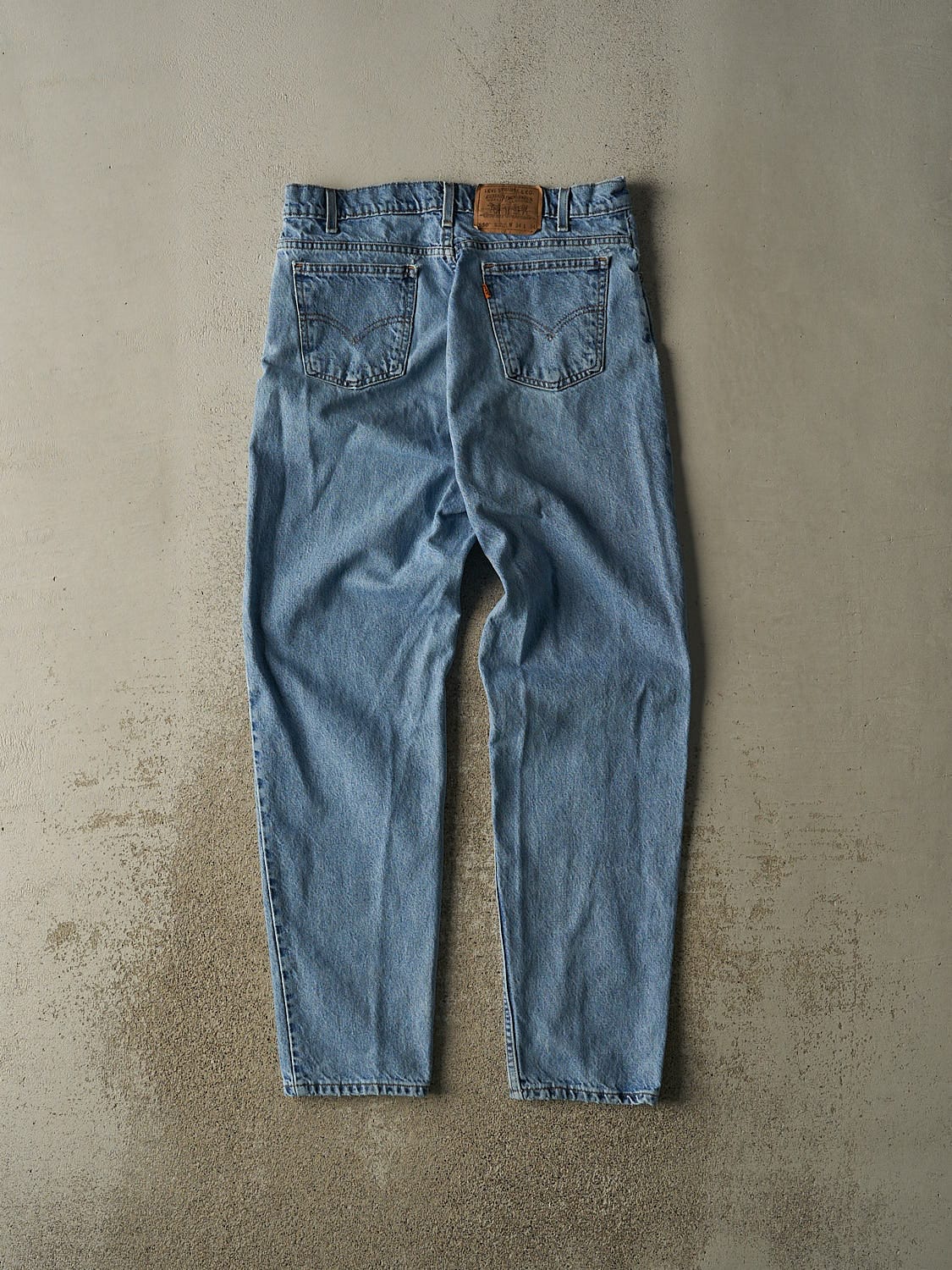 Vintage 80s Light Wash Levi's 550 Orange Tab Jeans (33x33.5)