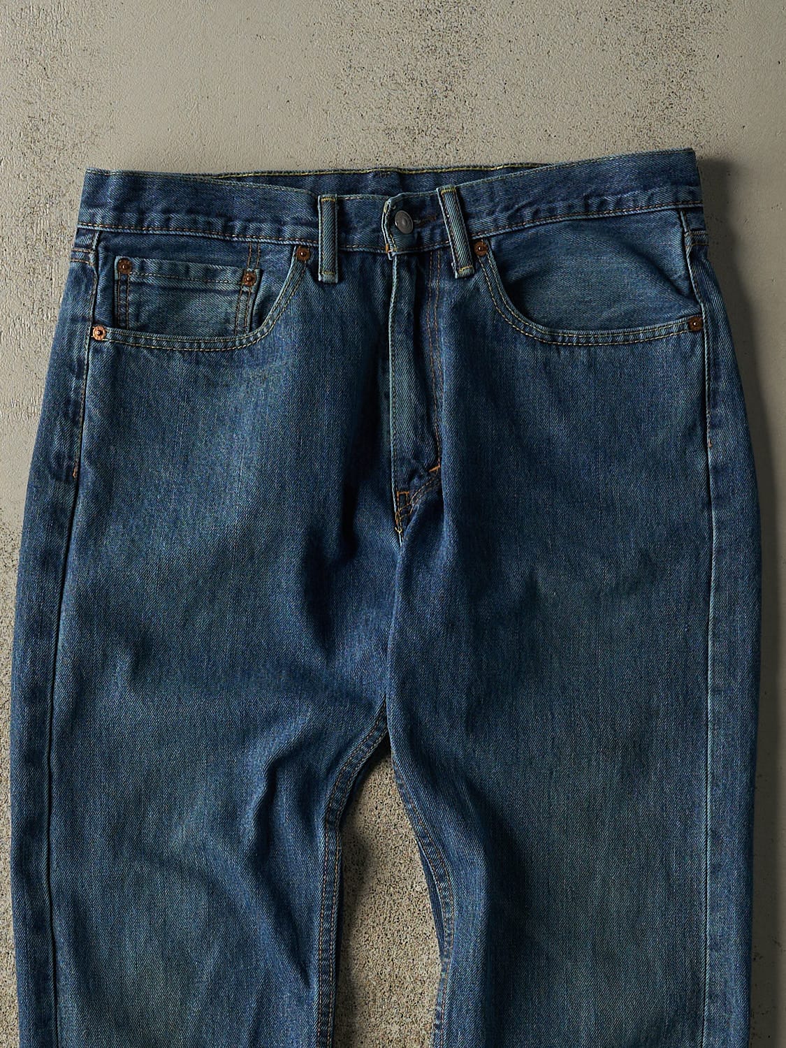 Vintage Y2K Mid Wash Levi's 505 Jeans (34x31.5)