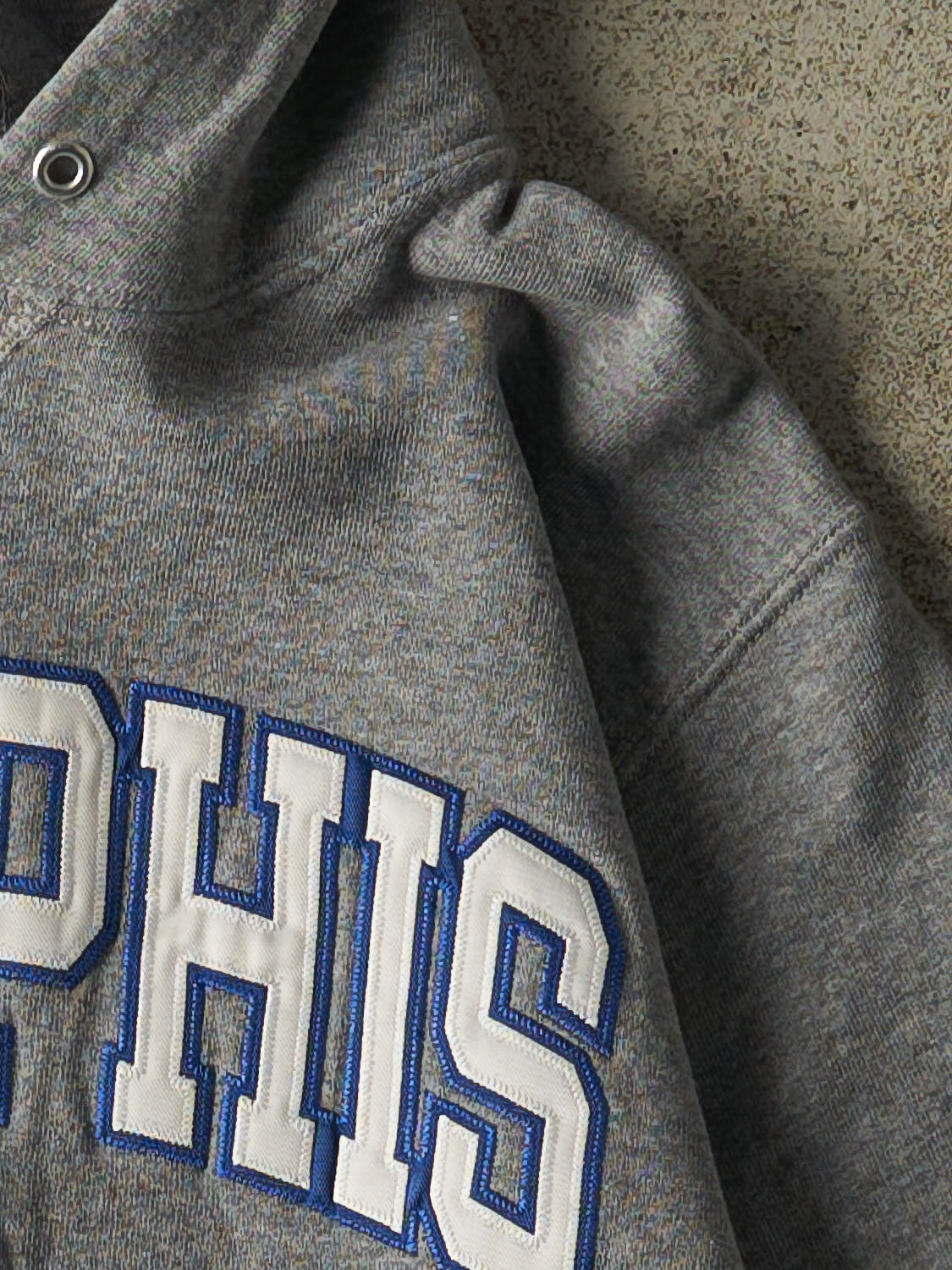 Vintage Y2K Grey Russell Athletic University of Memphis Hoodie (S)
