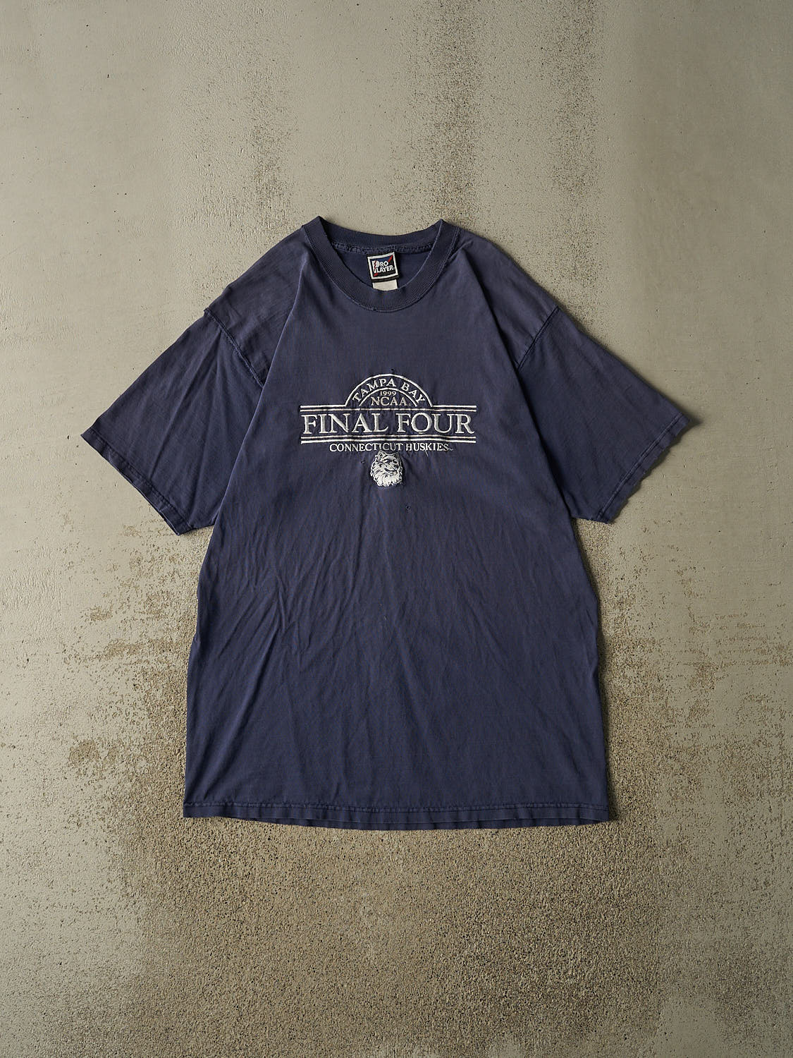 Vintage 99' Navy Blue University of Connecticut Huskies NCAA Final Four Tee (XL/XXL)