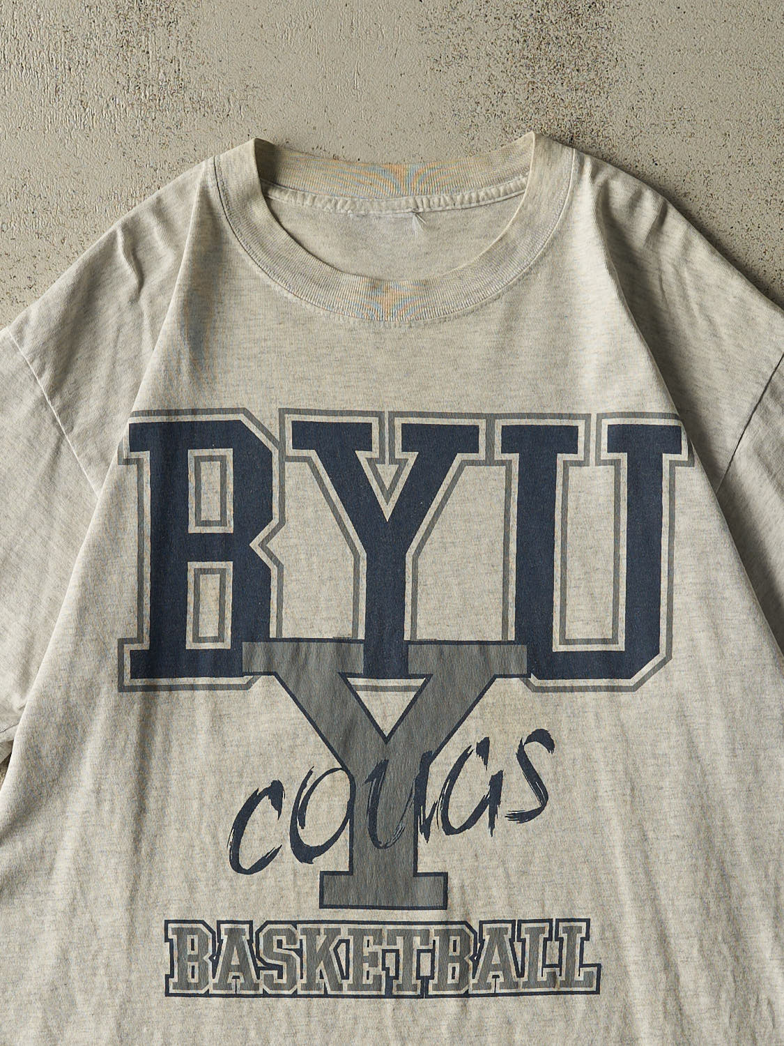 Vintage 90s Heather Grey BYU Cougars Basketball Tee (L/XL)