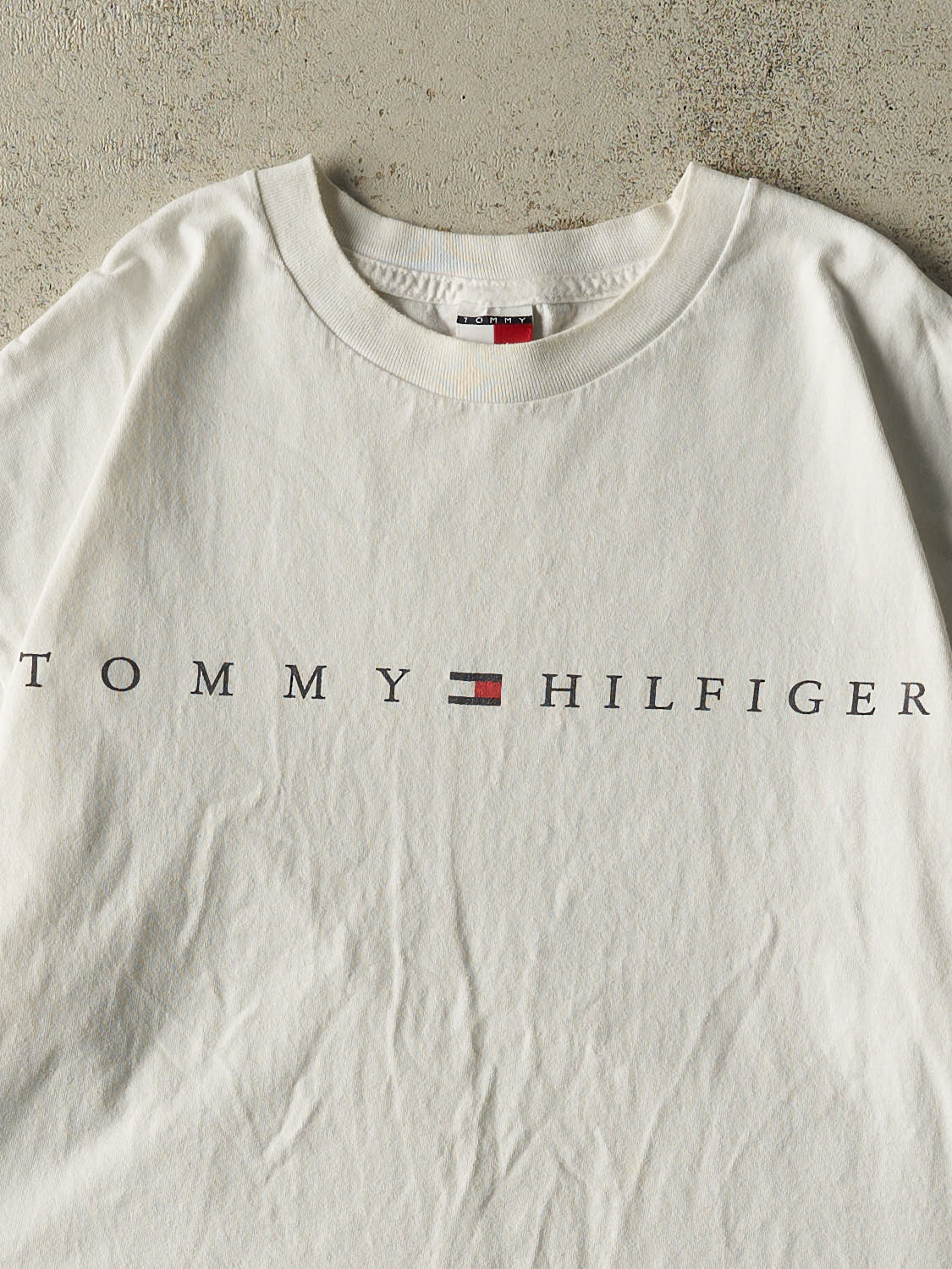 Vintage 90s White Tommy Hilfiger Logo Tee (L/XL)