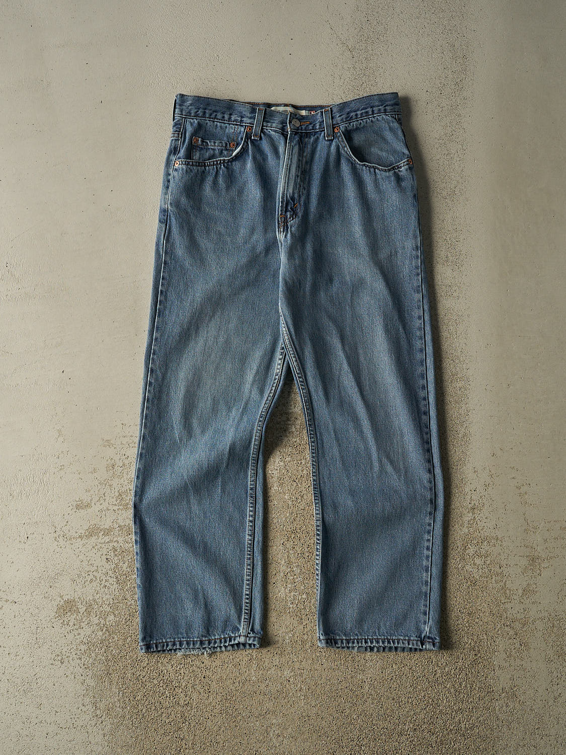 Vintage Y2K Mid Wash Levi's Jeans (32x29)
