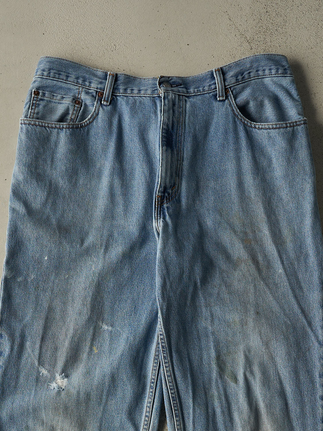 Vintage 90s Mid Wash Levi's 560 Jeans (37x33)
