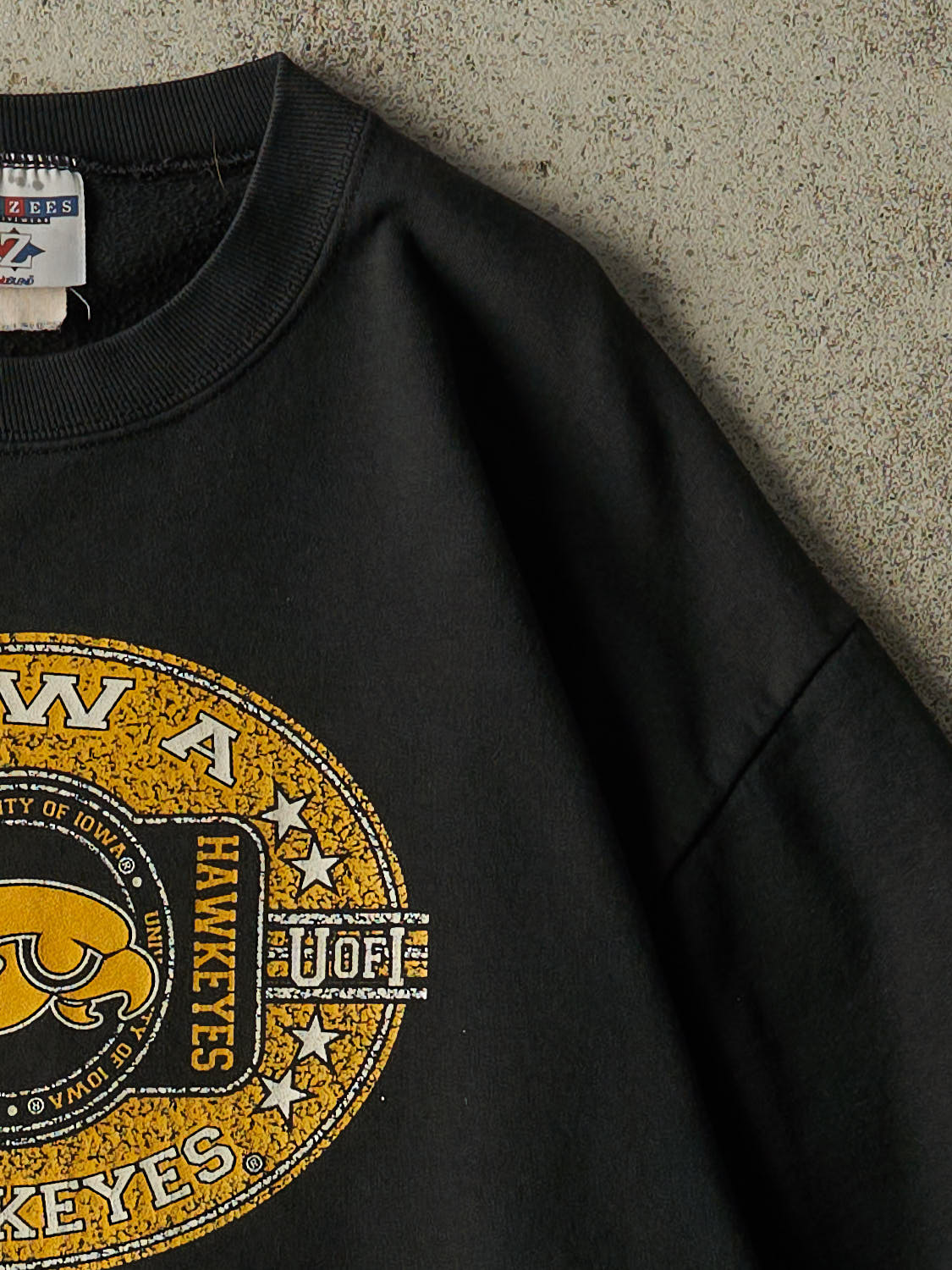 Vintage 90s Black University of Iowa Hawkeyes Crewneck (M/L)
