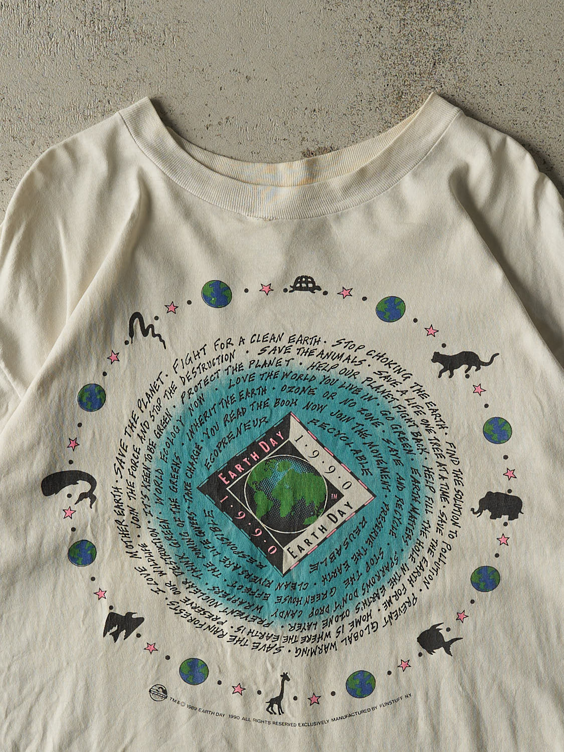 Vintage 90' White Earth Day Tee (L/XL)