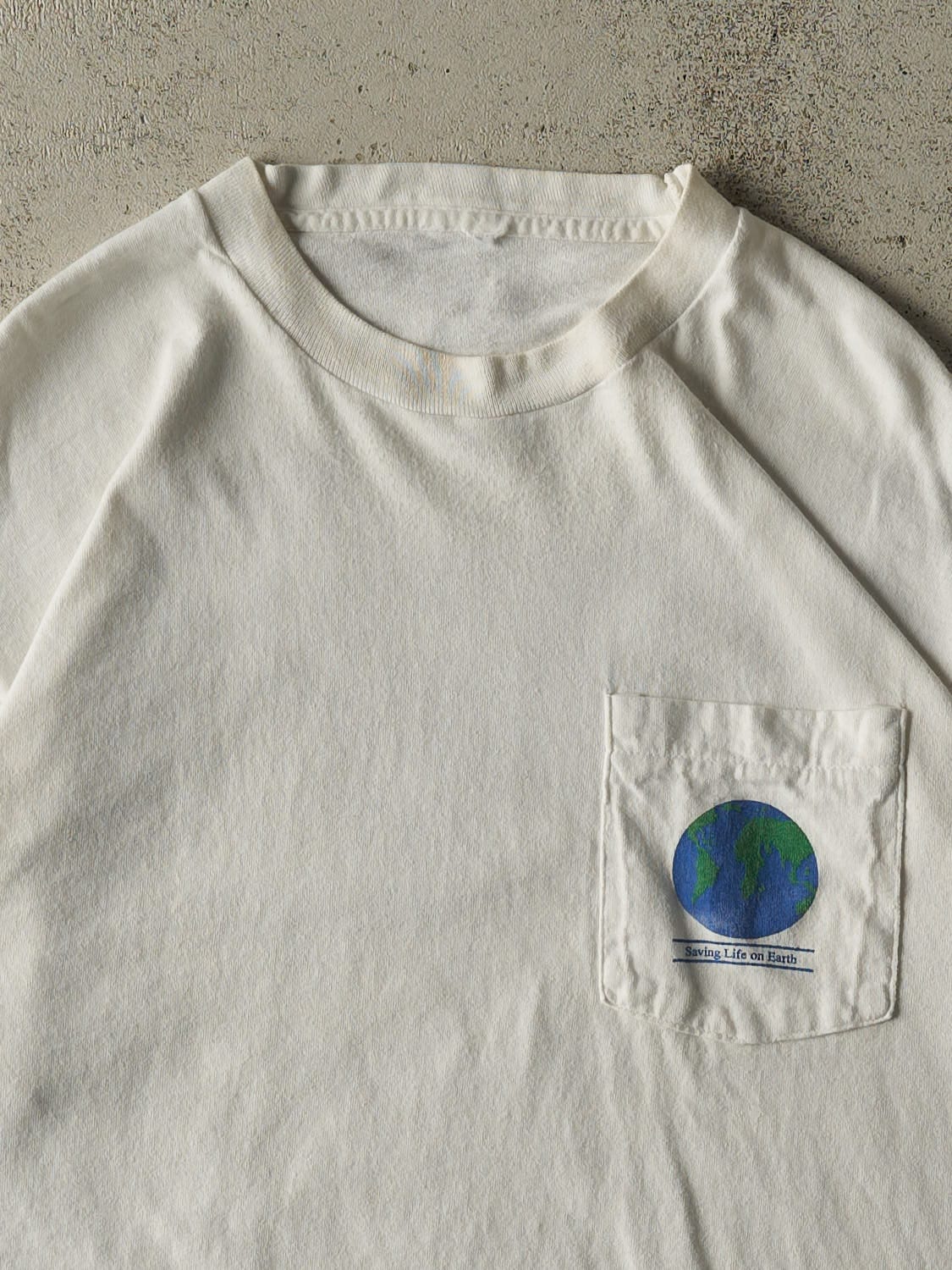 Vintage 90s White World Wildlife Fund " Saving Life On Earth" Pocket Tee (XL)
