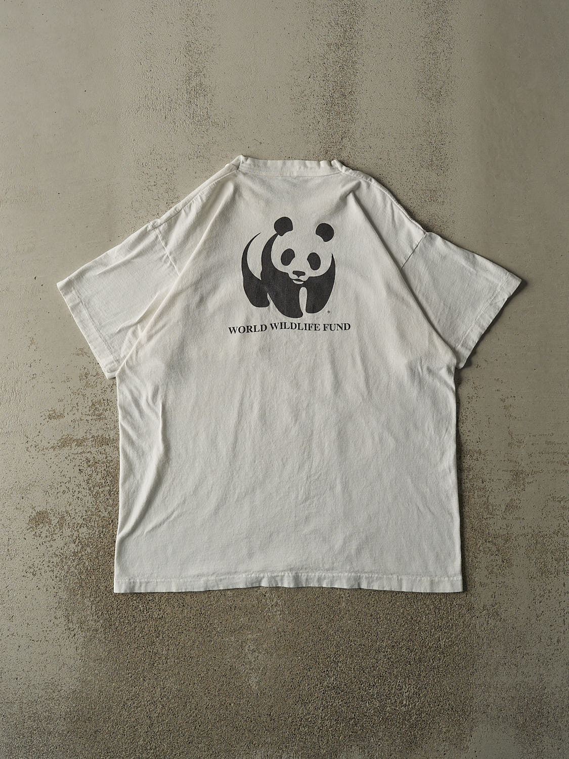 Vintage 90s White World Wildlife Fund " Saving Life On Earth" Pocket Tee (XL)