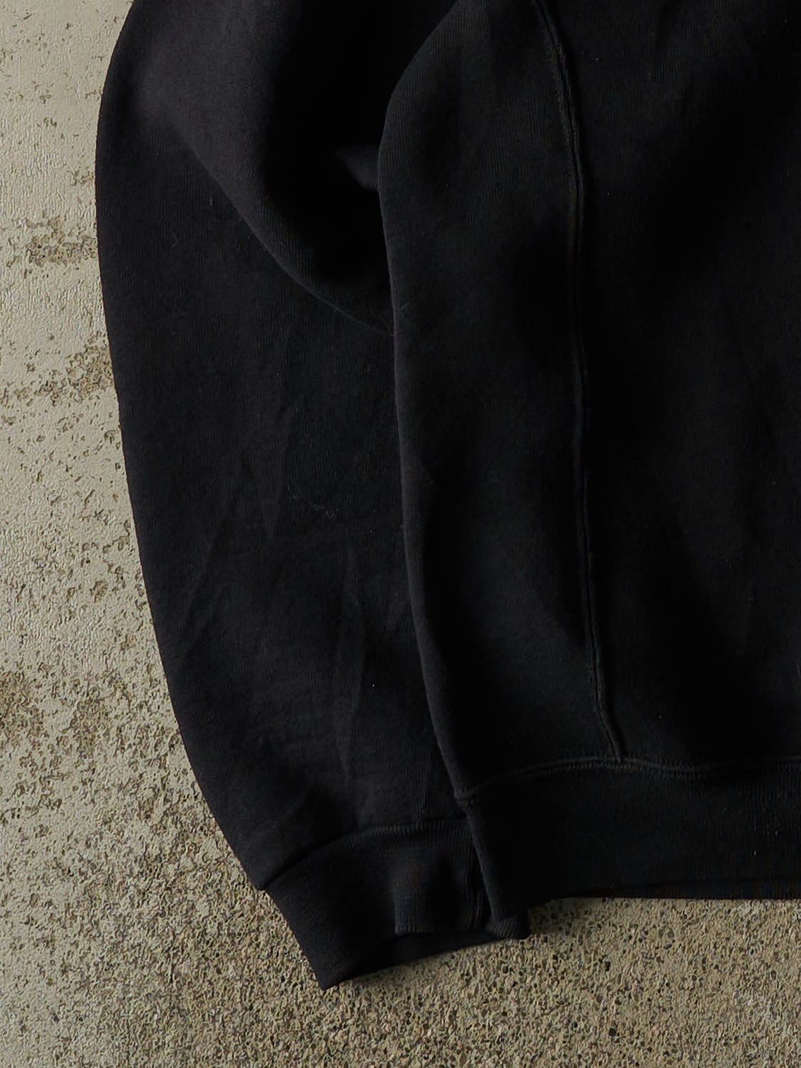 Vintage Y2K Black Russell Athletic Blank Crewneck (L/XL)