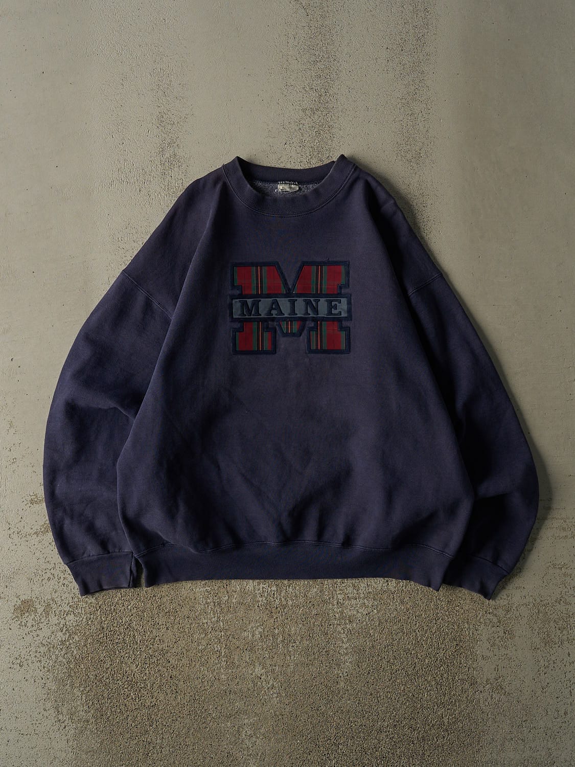 Vintage 80s Sun Faded Navy Maine Embroidered Crewneck (XL)