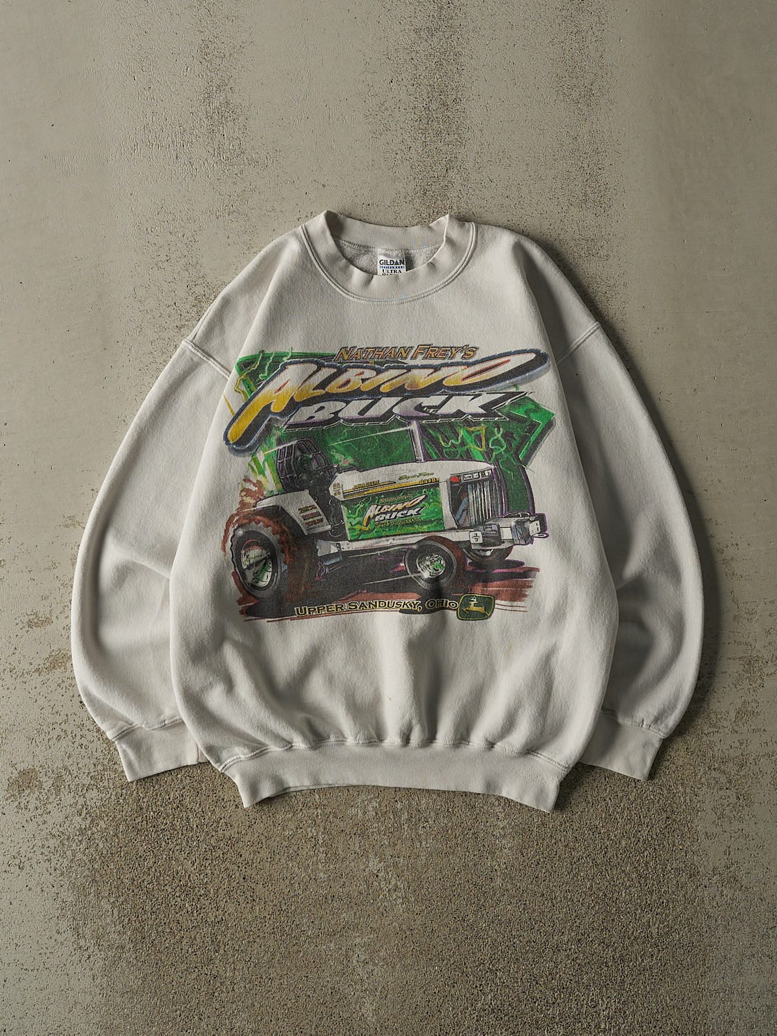 Vintage Y2K Beige John Deere Nathan Frey's Tractor Crewneck (M)