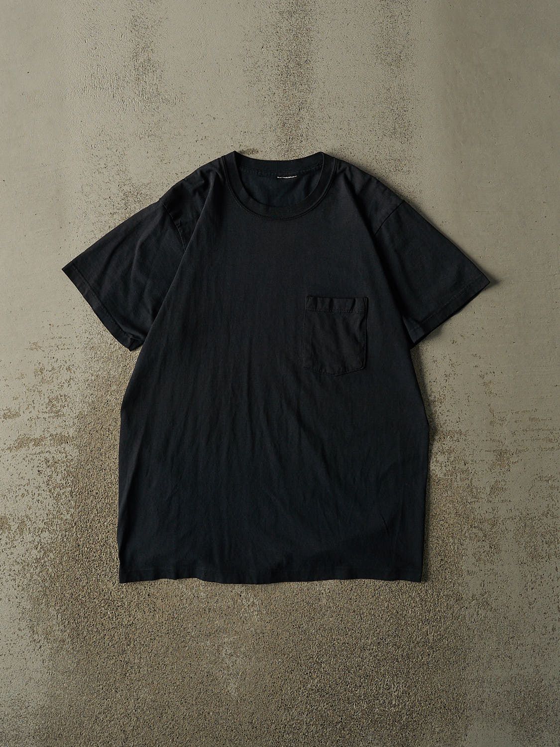 Vintage 80s Faded Black Blank Pocket Tee (M/L)