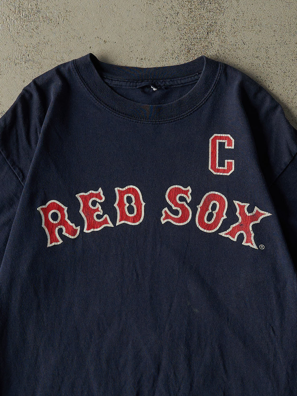 Vintage 06' Navy Blue Boston Red Sox #33 Jason Varitek Player Tee (S/M)