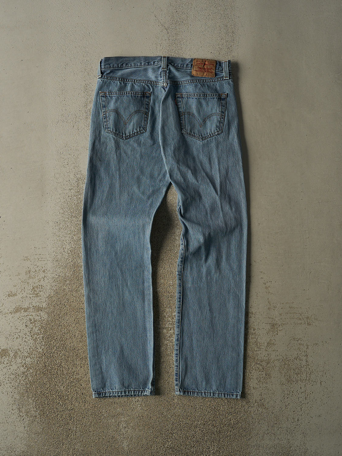 Vintage Y2K Mid Wash Levi's 501 Jeans (32x32)