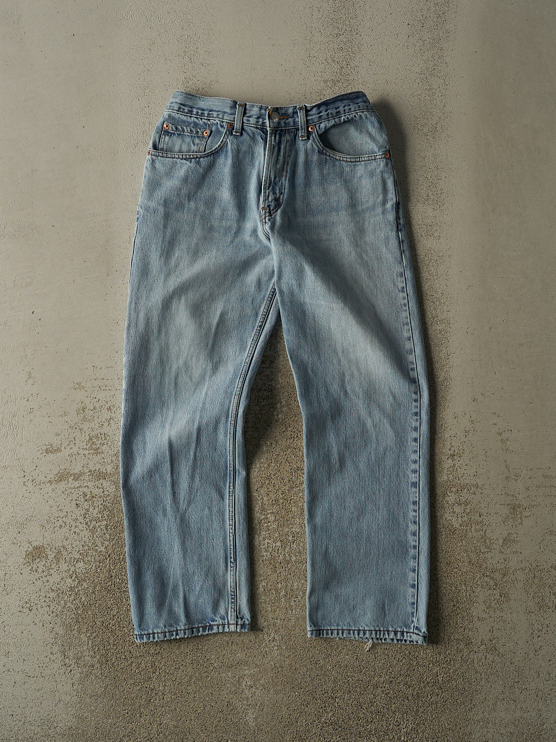 Vintage Y2K Light Wash Levi's Jeans (30x28.5)