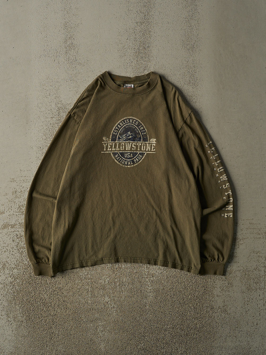 Vintage Y2K Green Yellowstone National Park Long Sleeve (M/L)