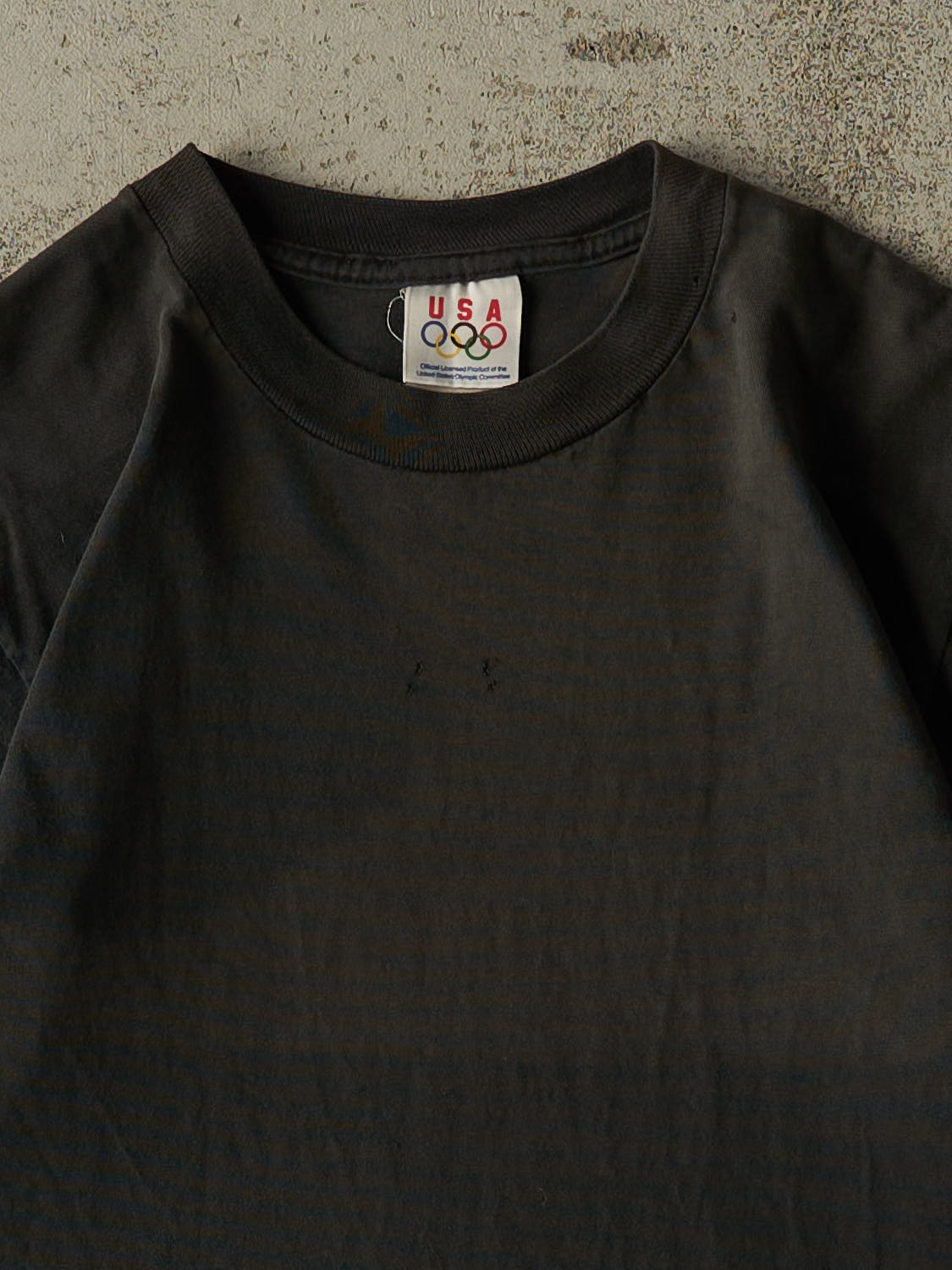 Vintage 90s Sun Faded Black Blank Single Stitch Tee (XS/S)