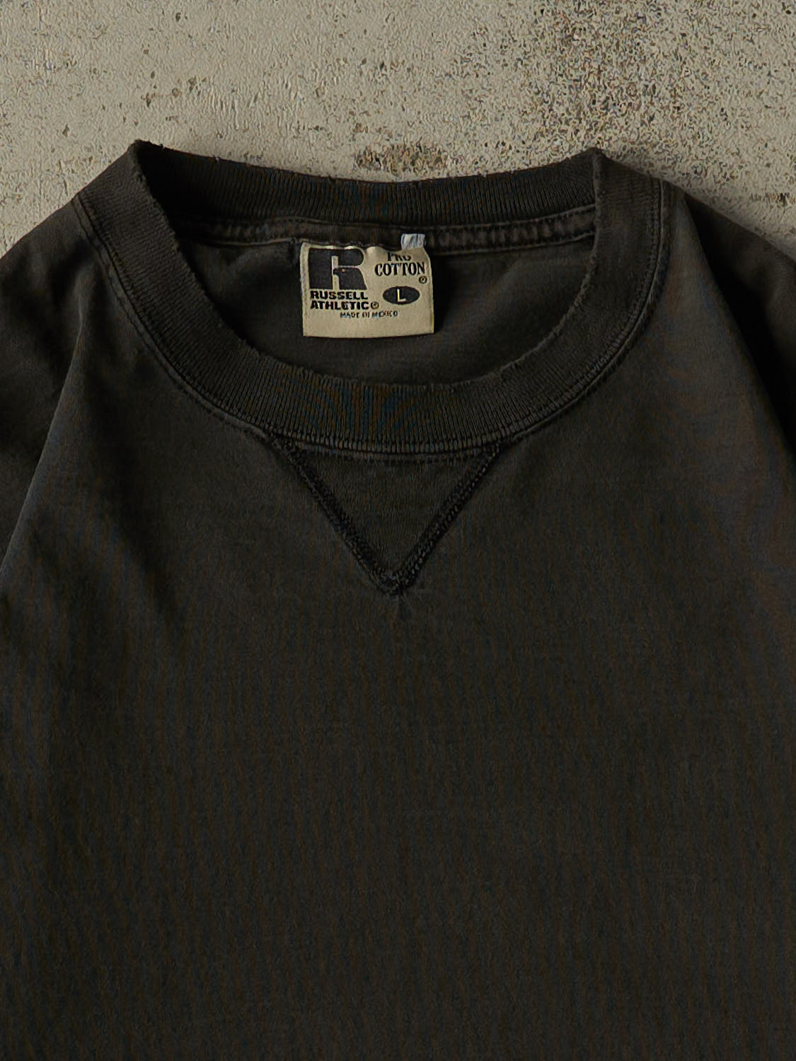 Vintage 90s Sun Faded Black Russell Athletic Blank Cropped Tee (S/M)