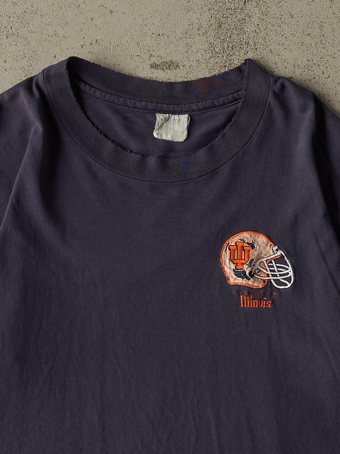 Vintage 90s Sun Faded Navy University of Illinois Single Stitch Tee (L/XL)