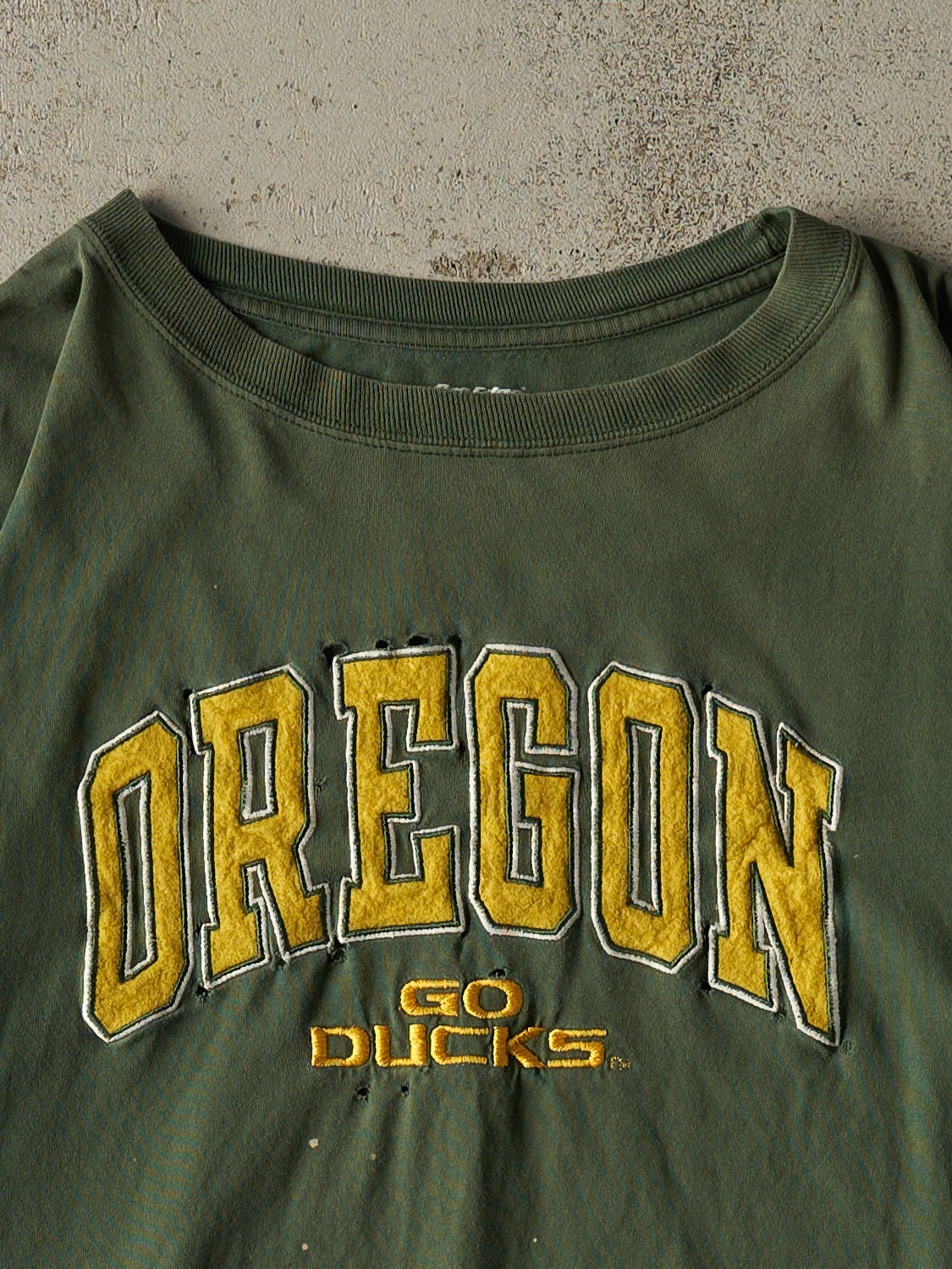 Vintage Y2K Sun Faded Green University of Oregon Ducks Embroidered Tee (XL/XXL)